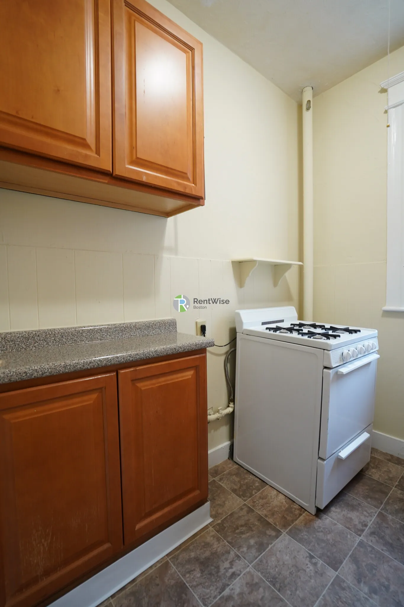 1 bed, 1 bath apartment for rent at 68 Woodstock Ave Unit 14, Brighton — photo 8 of 18