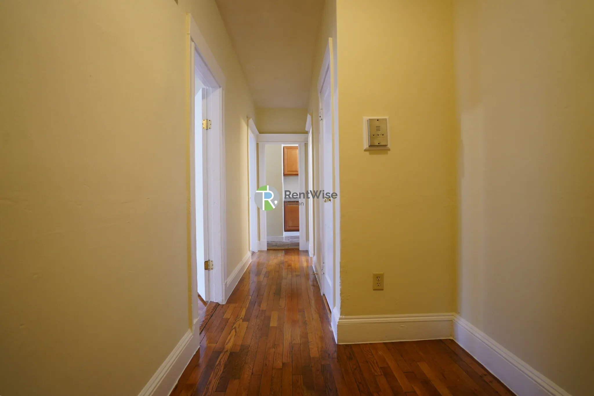 1 bed, 1 bath apartment for rent at 68 Woodstock Ave Unit 14, Brighton