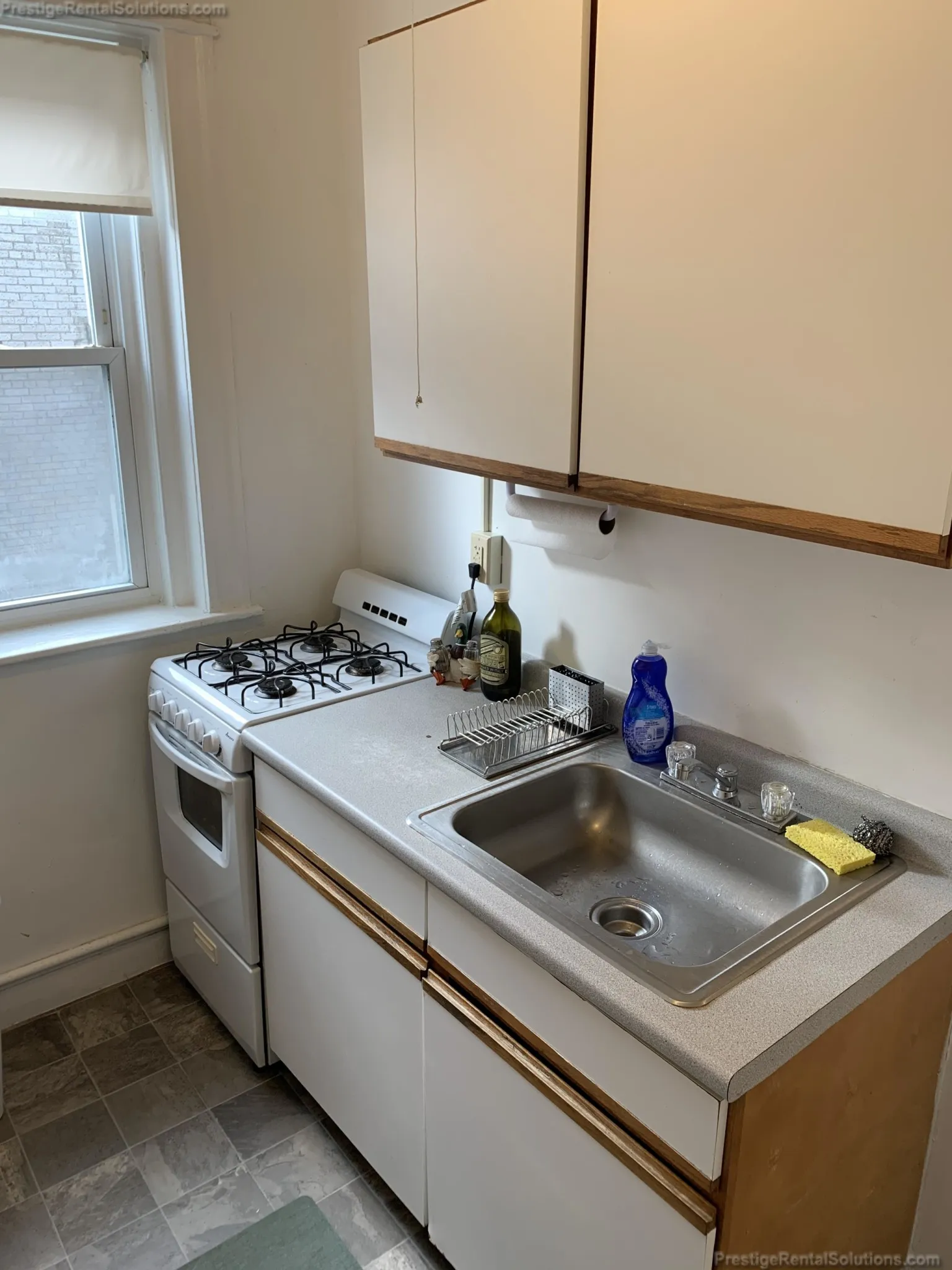 Studio bed, 1 bath apartment for rent at 68 Woodstock Ave Unit 16, Brighton — photo 6 of 12
