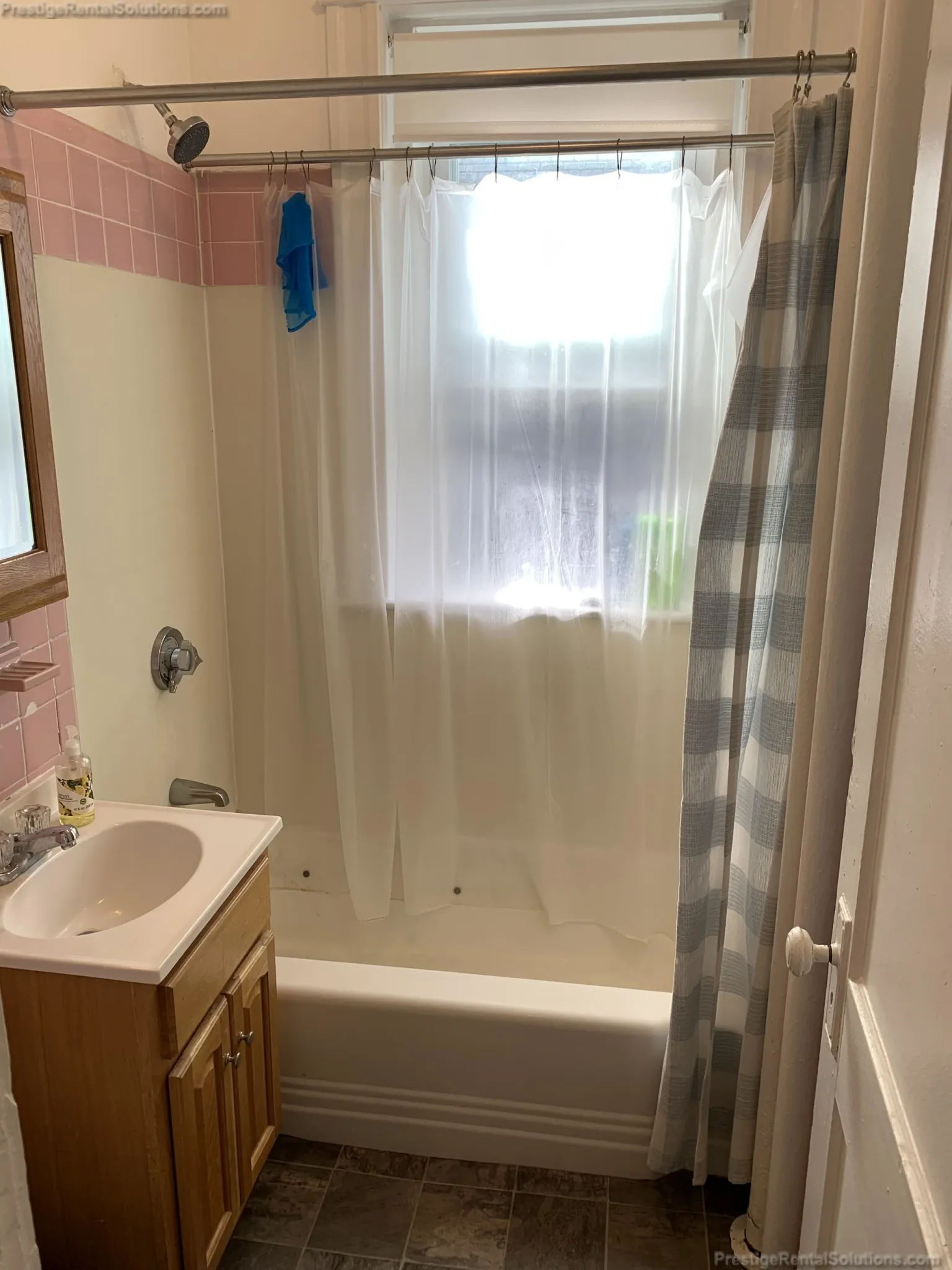 Studio bed, 1 bath apartment for rent at 68 Woodstock Ave Unit 16, Brighton — photo 8 of 12
