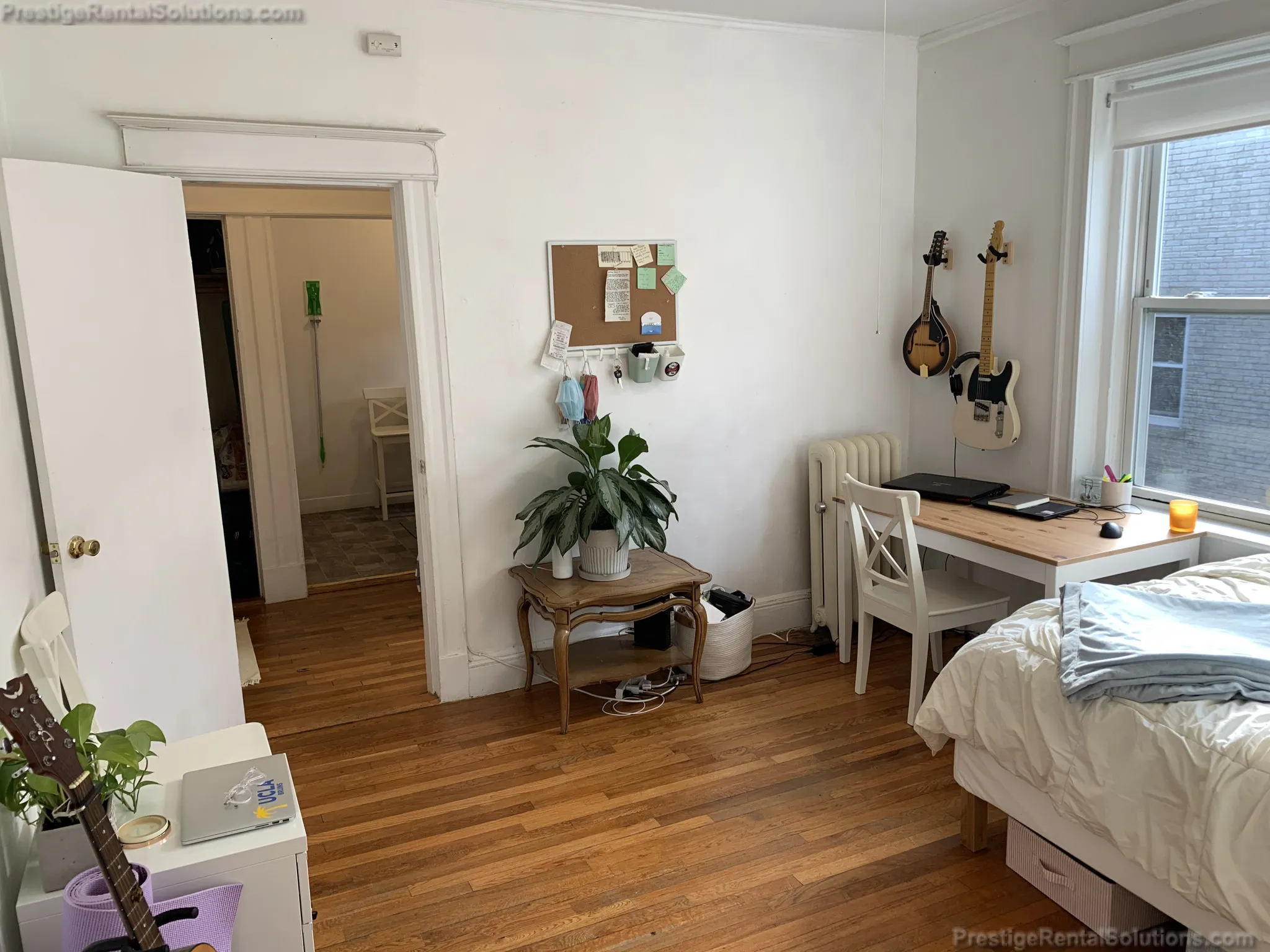Studio bed, 1 bath apartment for rent at 68 Woodstock Ave Unit 16, Brighton — photo 3 of 12