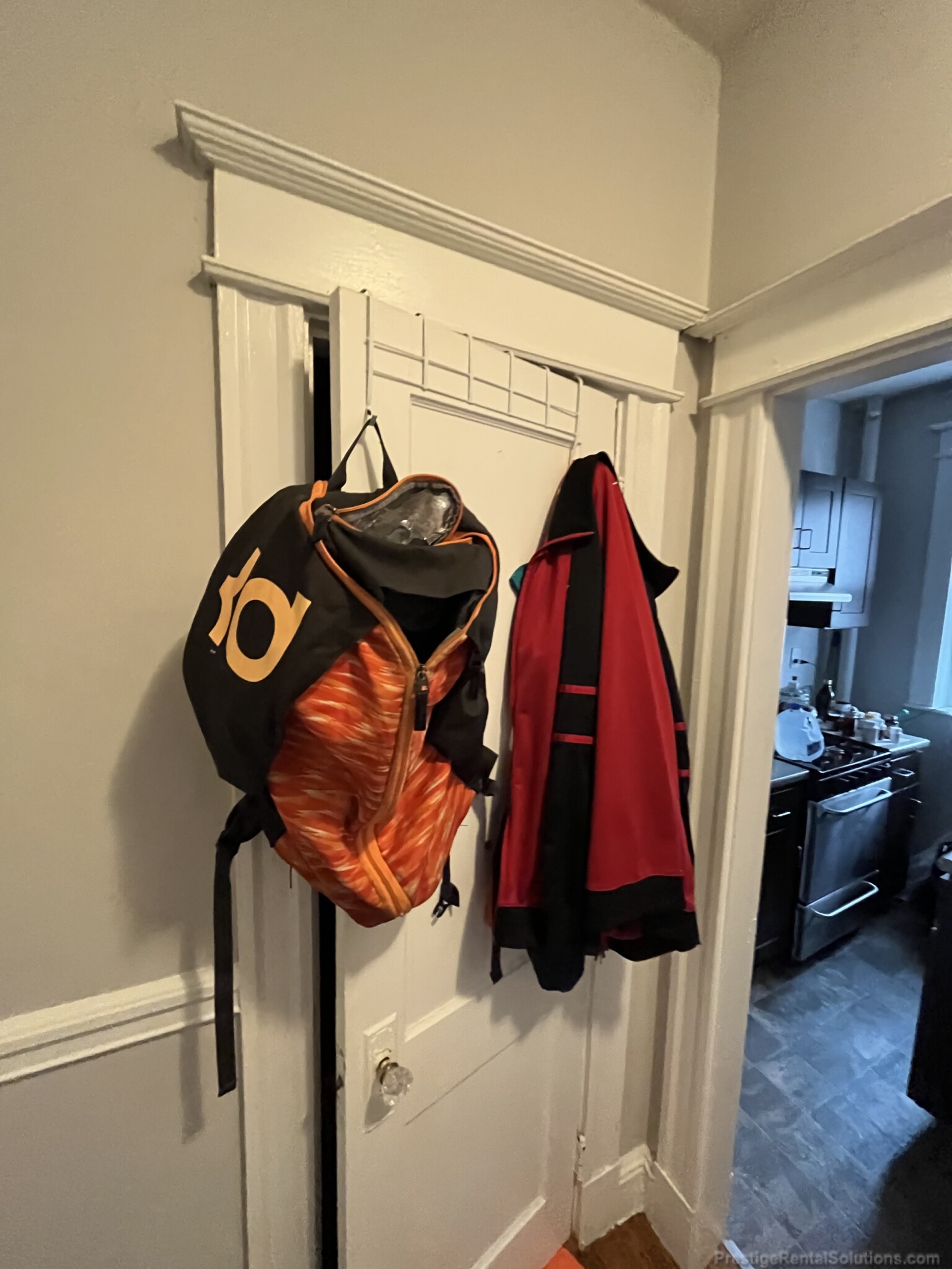 1 split bed, 1 bath apartment for rent at 68 Woodstock Ave Unit 19, Brighton — photo 1 of 10