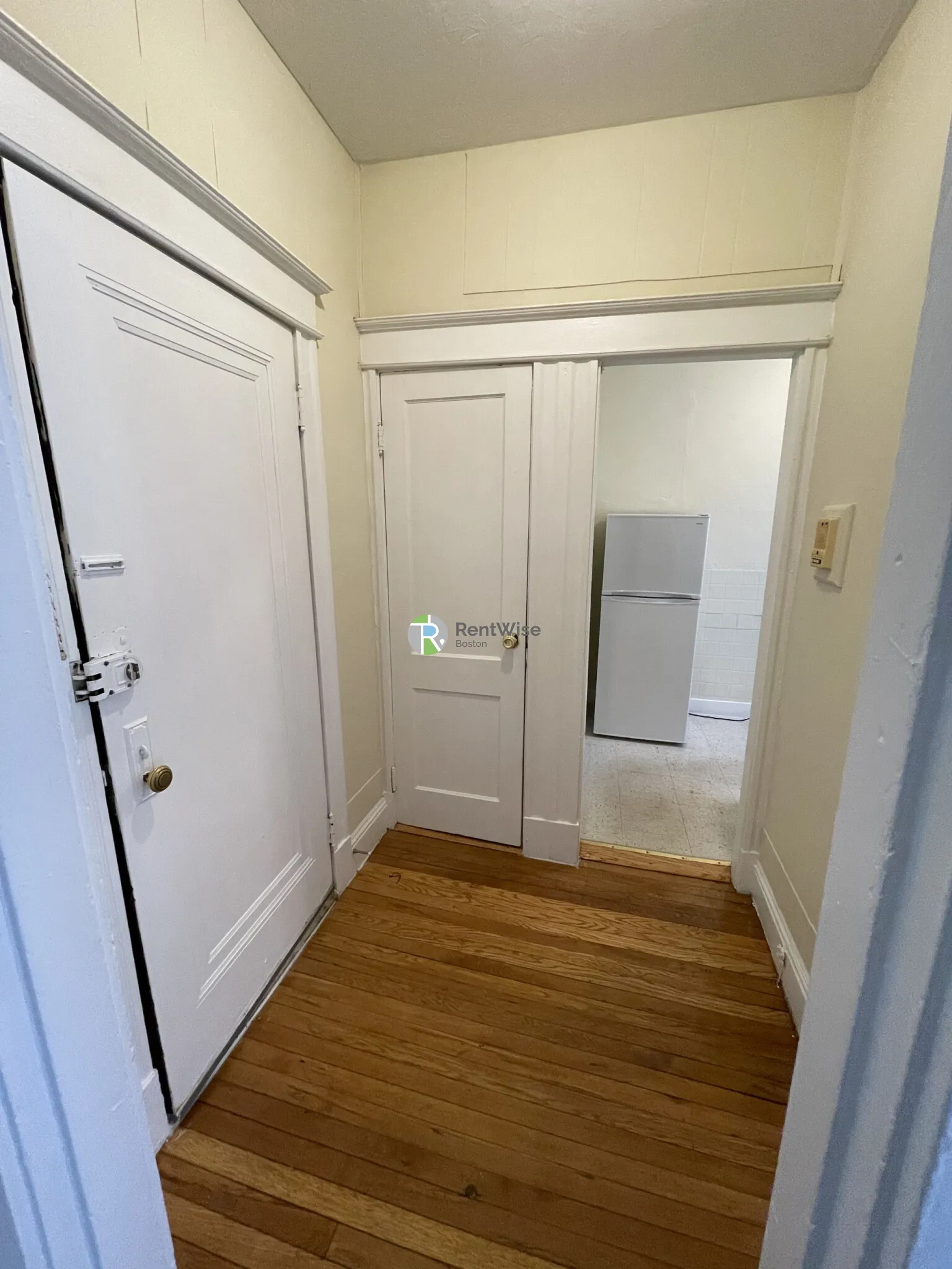 Studio bed, 1 bath apartment for rent at 68 Woodstock Ave Unit 3, Brighton — photo 16 of 24