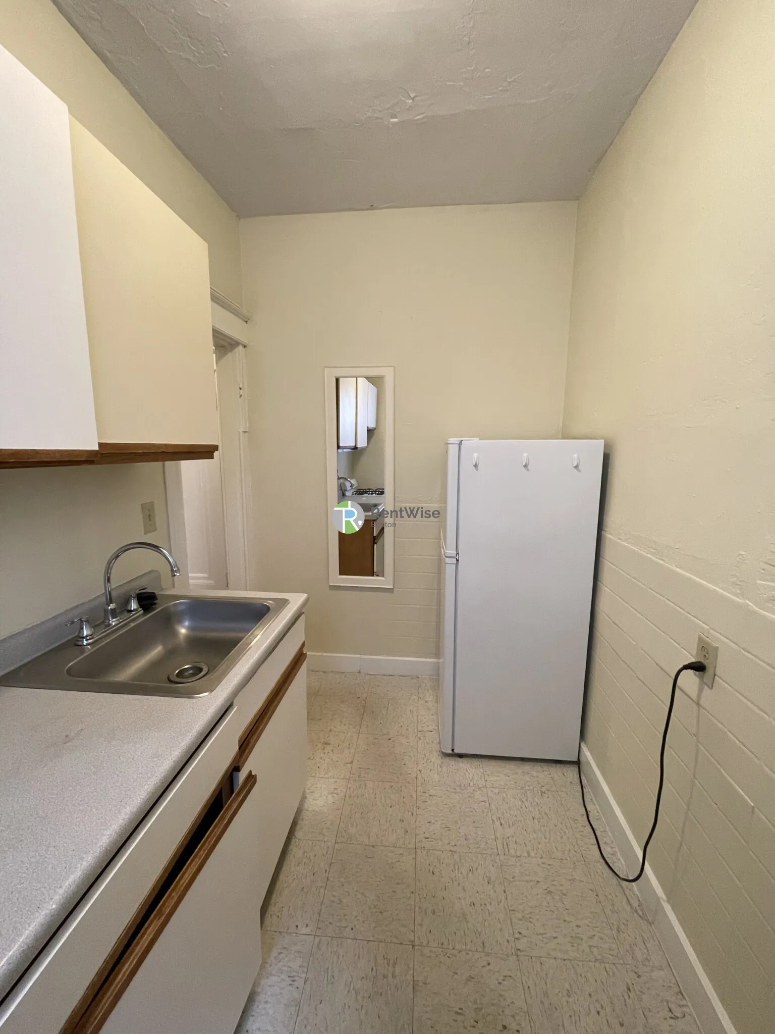 Studio bed, 1 bath apartment for rent at 68 Woodstock Ave Unit 3, Brighton — photo 12 of 24