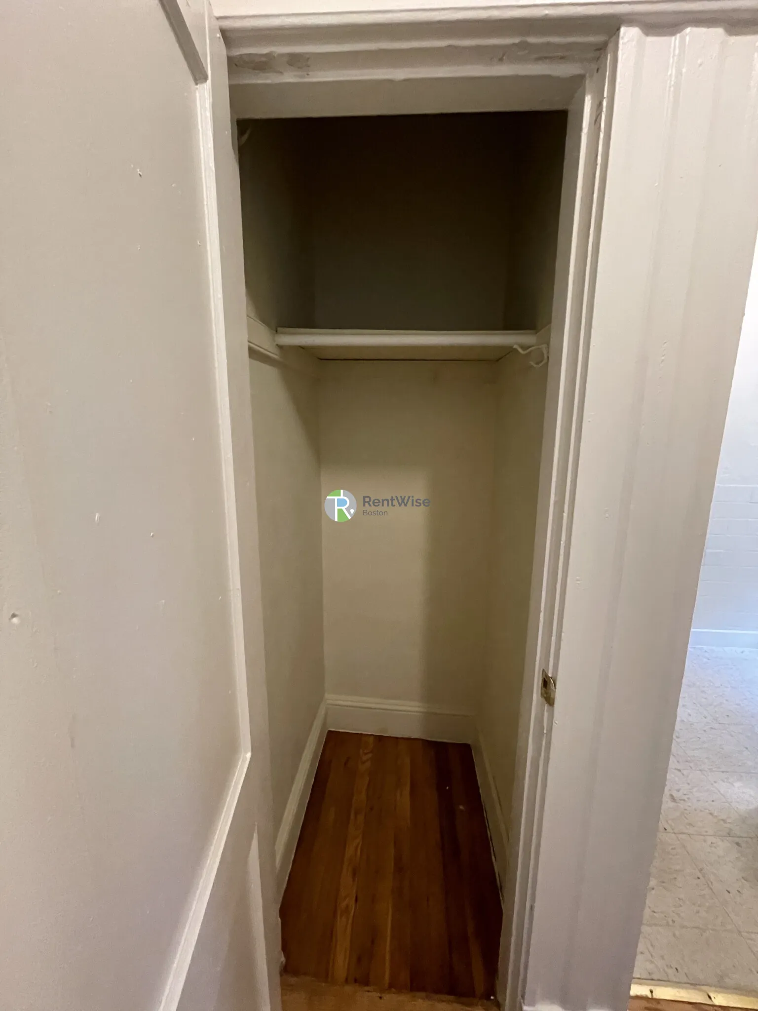 Studio bed, 1 bath apartment for rent at 68 Woodstock Ave Unit 3, Brighton — photo 15 of 24