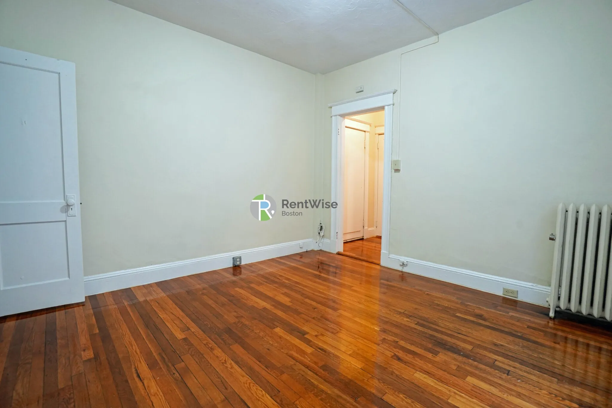 Studio bed, 1 bath apartment for rent at 68 Woodstock Ave Unit 4, Brighton — photo 5 of 18