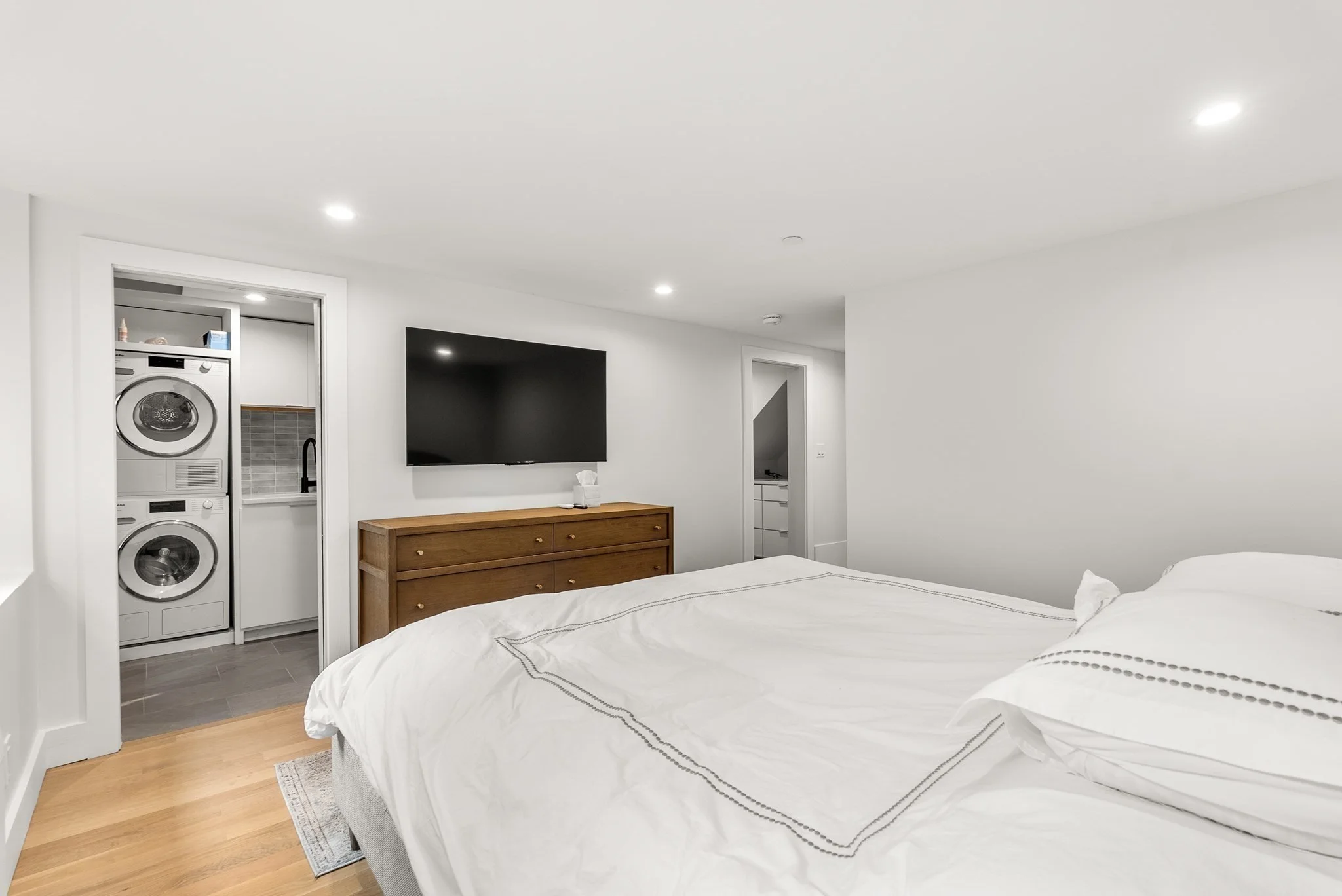 3 bed, 2 bath apartment for rent at 680 Tremont St Unit 1, South End — photo 13 of 26