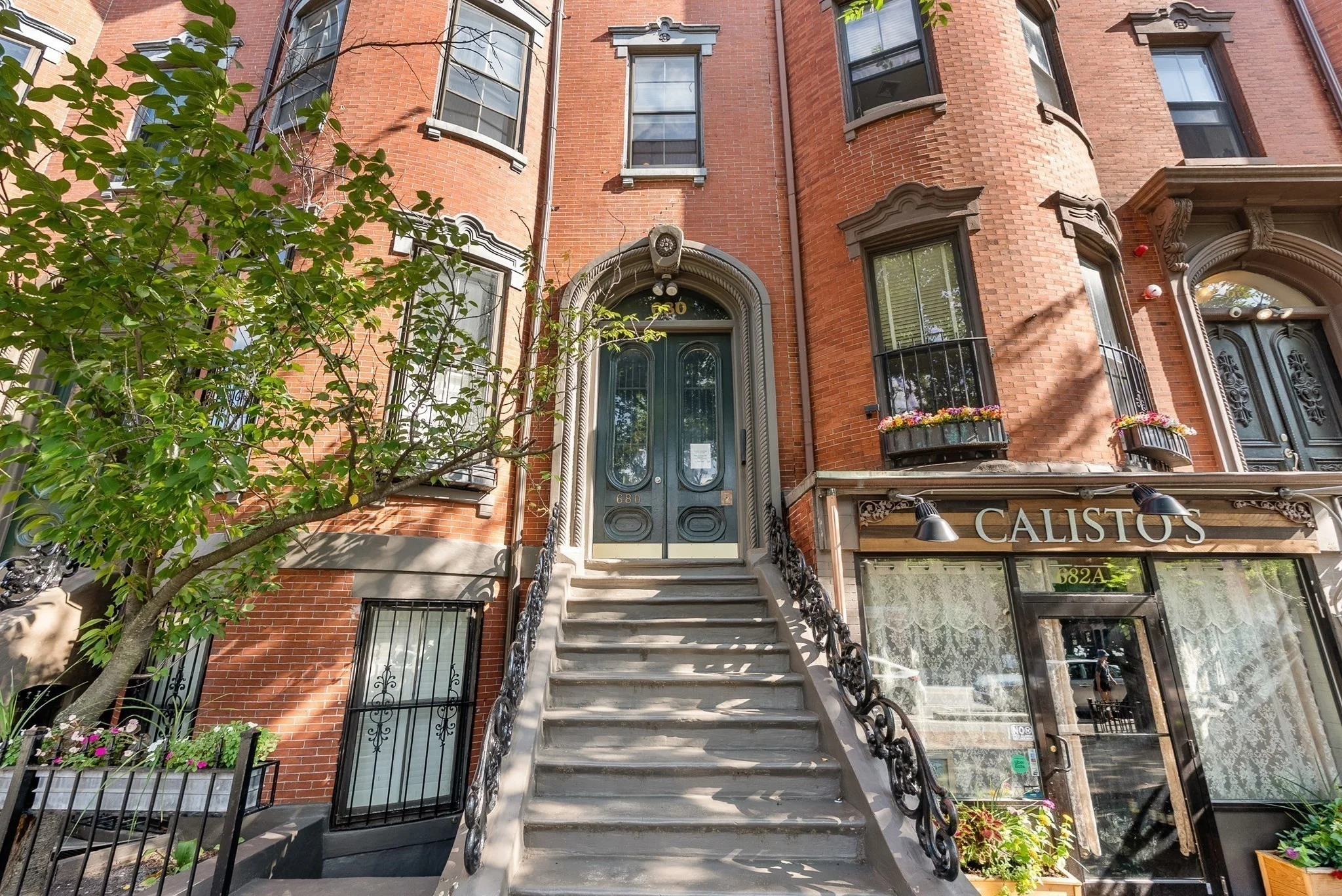 3 bed, 2 bath apartment for rent at 680 Tremont St Unit 1, South End — photo 23 of 26
