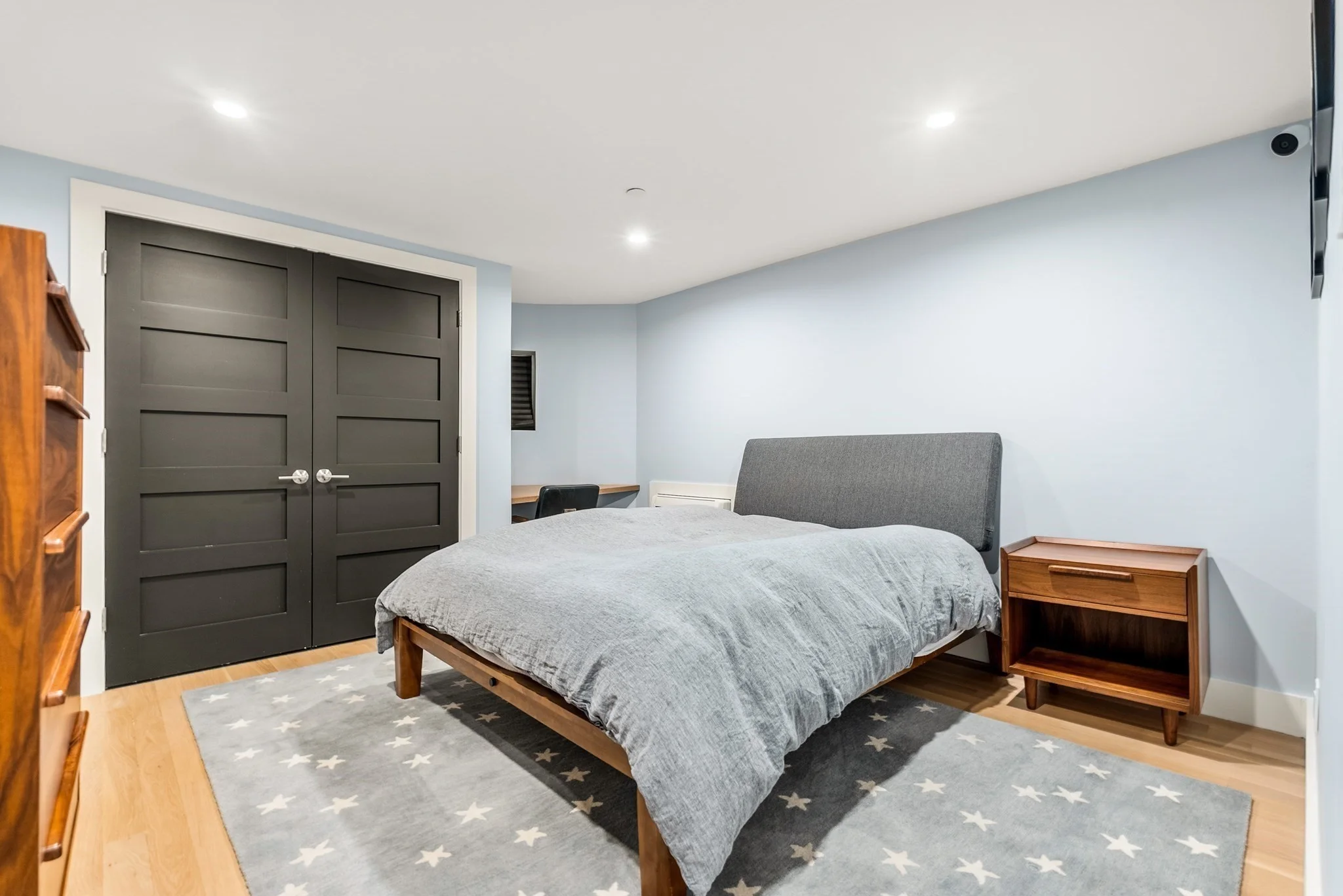 3 bed, 2 bath apartment for rent at 680 Tremont St Unit 1, South End — photo 16 of 26