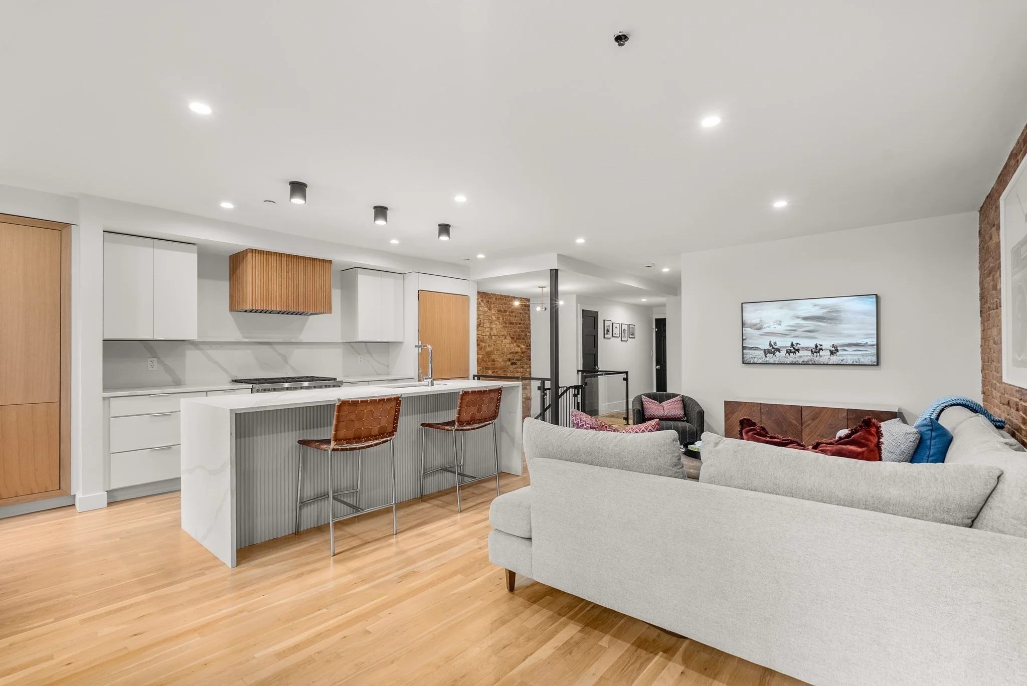 3 bed, 2 bath apartment for rent at 680 Tremont St Unit 1, South End — photo 8 of 26
