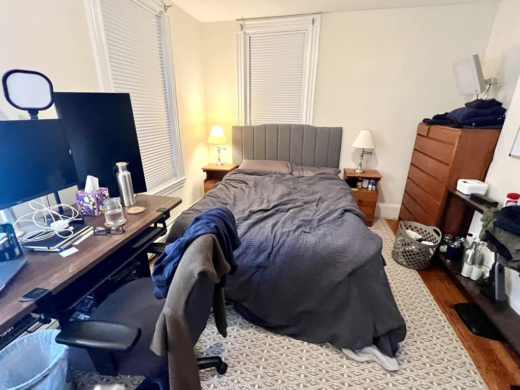 4 bed, 2 bath apartment for rent at 682 E 6th St Unit 1, South Boston — photo 18 of 21
