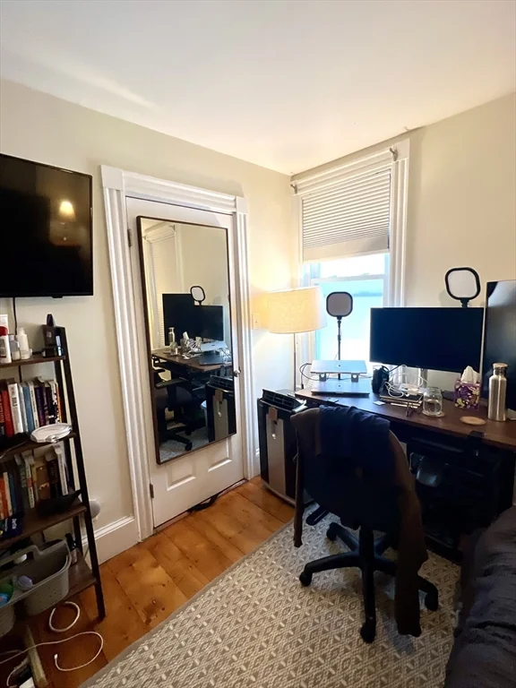 4 bed, 2 bath apartment for rent at 682 E 6th St Unit 1, South Boston — photo 19 of 21