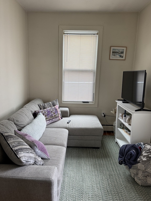 3 bed, 1 bath apartment for rent at 682 East 7th Unit 2, South Boston — photo 4 of 8