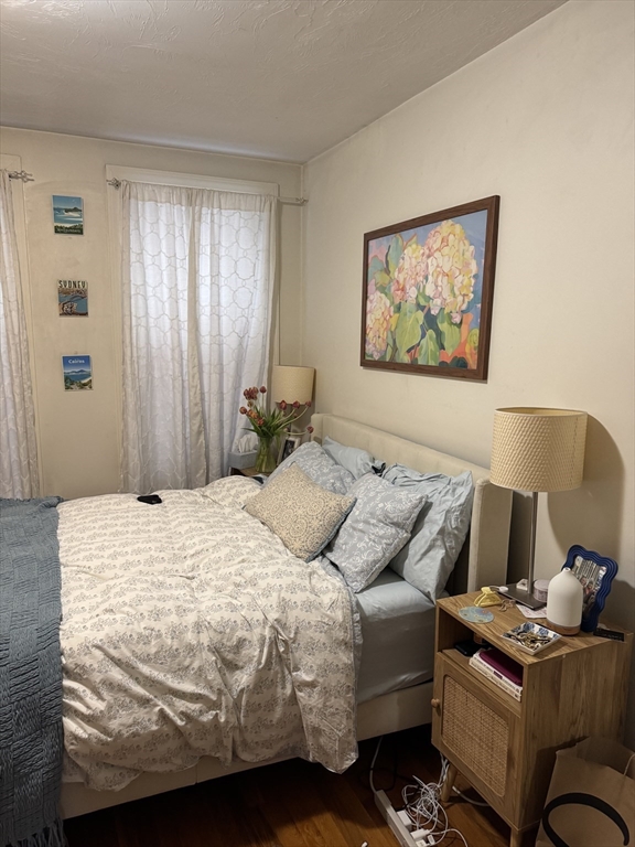 3 bed, 1 bath apartment for rent at 682 East 7th Unit 2, South Boston — photo 6 of 8