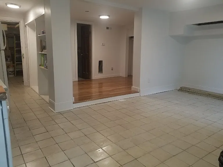 3 bed, 2 bath apartment for rent at 682 Parker St Unit 1, Mission Hill — photo 9 of 9