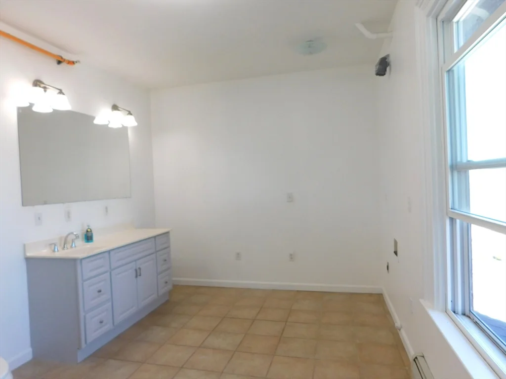 2 bed, 1 bath apartment for rent at 682 Rock St Unit 2 2nd Floor, Fall River — photo 7 of 23