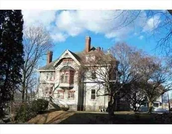 2 bed, 1 bath apartment for rent at 682 Rock St Unit 2 2nd Floor, Fall River — photo 1 of 23