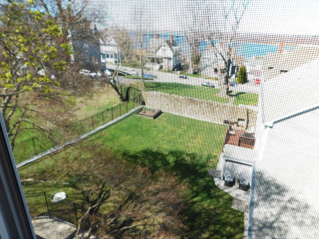 2 bed, 1 bath apartment for rent at 682 Rock St Unit 2 2nd Floor, Fall River — photo 5 of 23