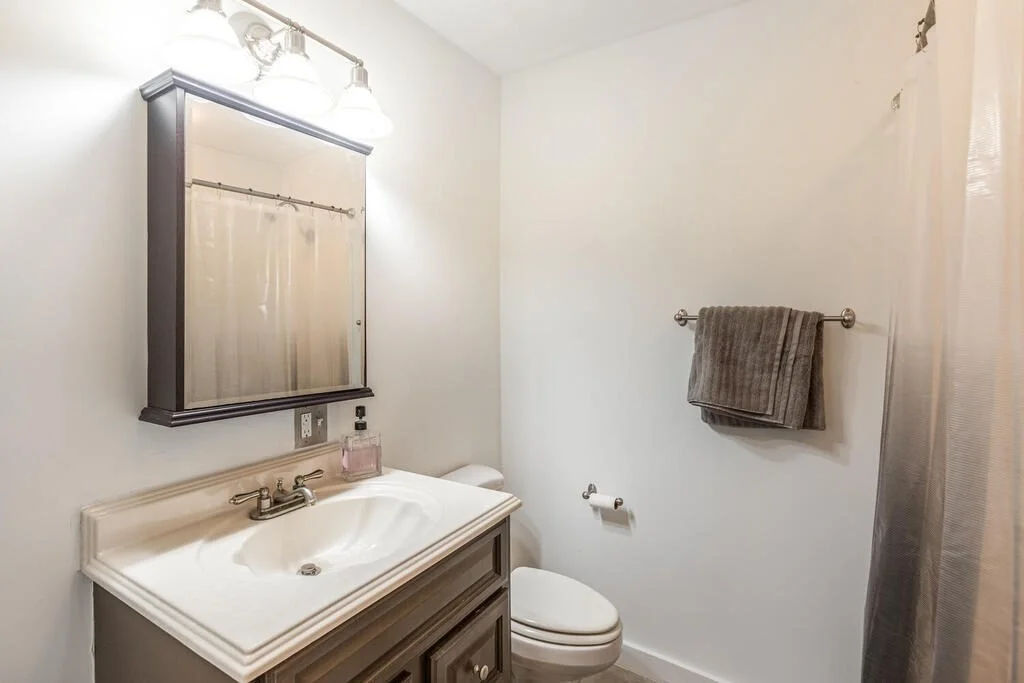 1 bed, 1 bath apartment for rent at 683 E 2nd St Unit 2, South Boston — photo 6 of 7