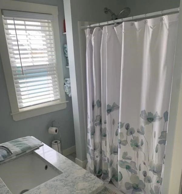 3 bed, 1 bath apartment for rent at 683 Ocean St Unit 683, Marshfield — photo 7 of 8