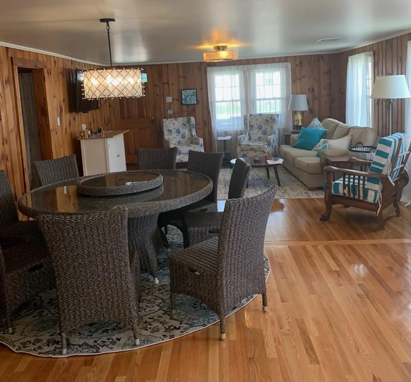3 bed, 1 bath apartment for rent at 683 Ocean St Unit 683, Marshfield — photo 1 of 8