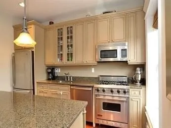 2 bed, 1 bath apartment for rent at 684 Tremont St Unit 5, South End — photo 3 of 10