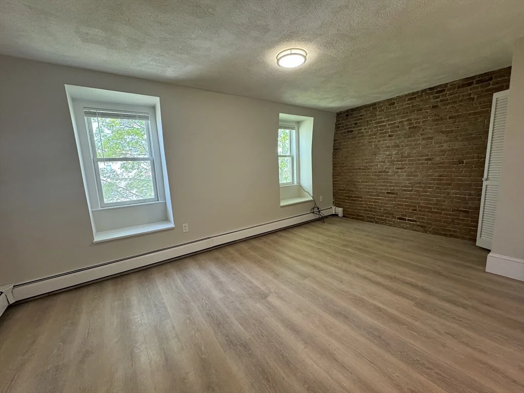 1 bed, 1 bath apartment for rent at 685 E 7th St Unit 3, South Boston — photo 4 of 13
