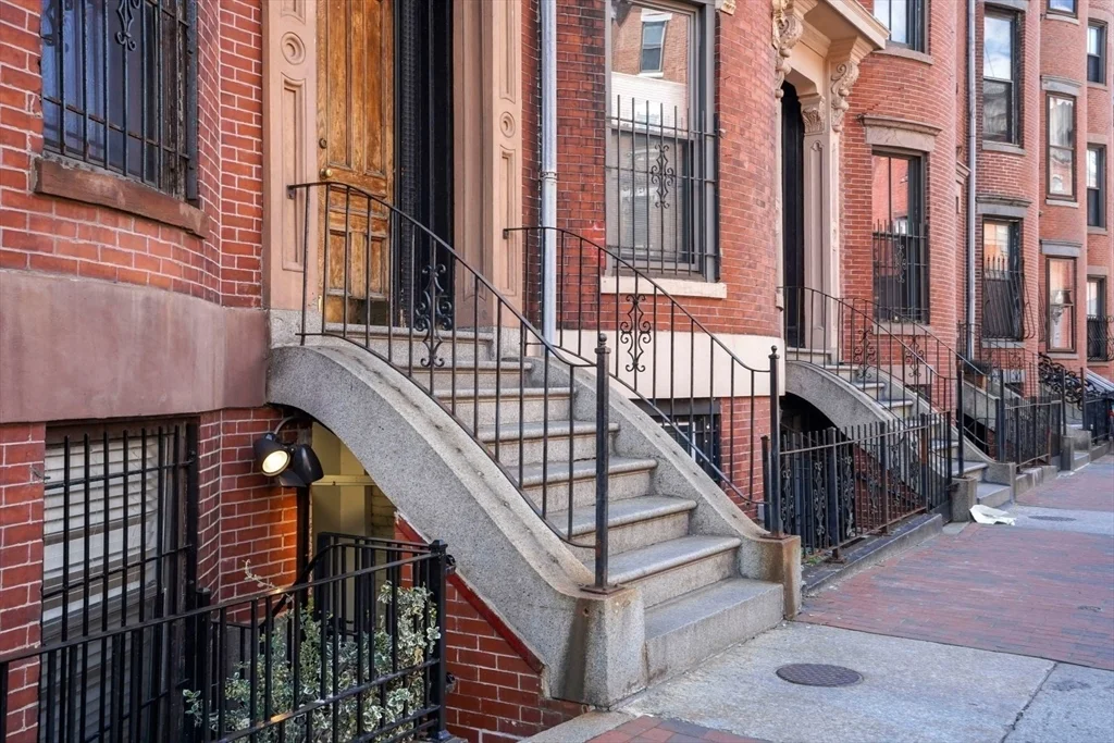 2 bed, 1 bath apartment for rent at 685 Massachusetts Ave Unit B, South End — photo 24 of 24