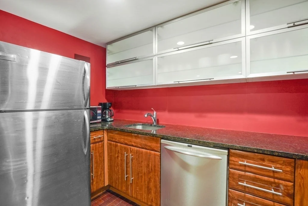 2 bed, 1 bath apartment for rent at 685 Massachusetts Ave Unit B, South End — photo 9 of 24