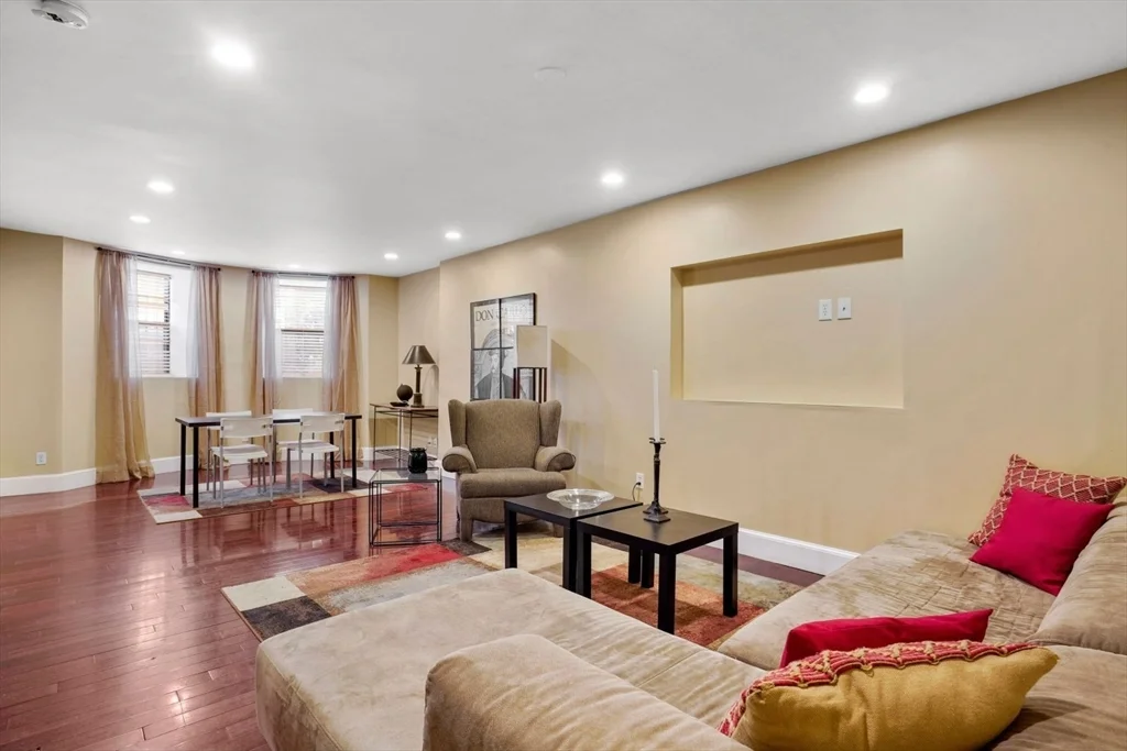 2 bed, 1 bath apartment for rent at 685 Massachusetts Ave Unit B, South End — photo 7 of 24