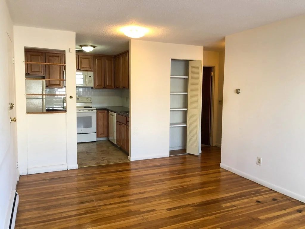 2 bed, 1 bath apartment for rent at 685 Moody St Unit 12, Waltham — photo 5 of 14