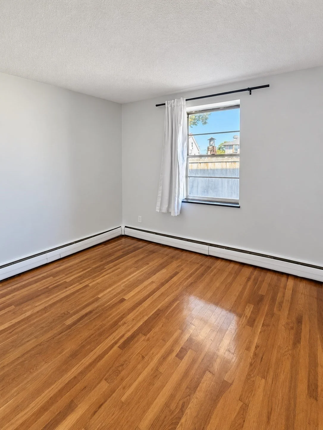 2 bed, 1 bath apartment for rent at 685 Moody St Unit 2, Waltham — photo 6 of 8
