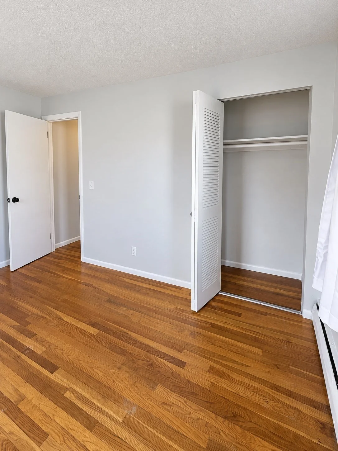 2 bed, 1 bath apartment for rent at 685 Moody St Unit 2, Waltham — photo 7 of 8