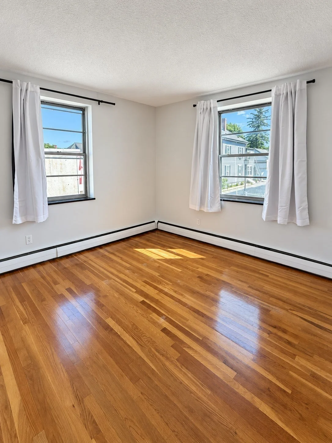 2 bed, 1 bath apartment for rent at 685 Moody St Unit 2, Waltham — photo 5 of 8