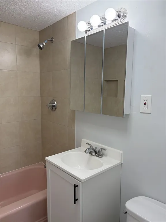 2 bed, 1 bath apartment for rent at 685 Moody St Unit 9, Waltham — photo 10 of 11