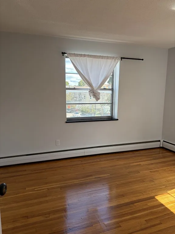 2 bed, 1 bath apartment for rent at 685 Moody St Unit 9, Waltham — photo 8 of 11