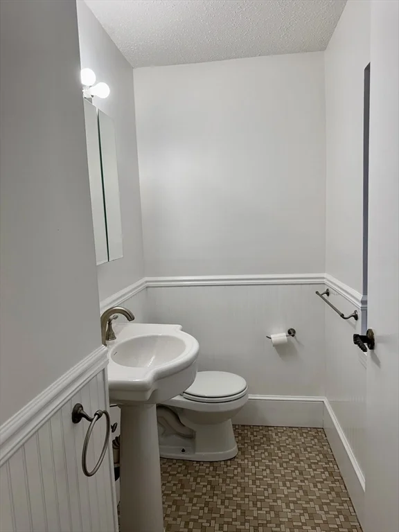 2 bed, 1 bath apartment for rent at 685 Oak St Unit 12-11, Brockton — photo 16 of 20