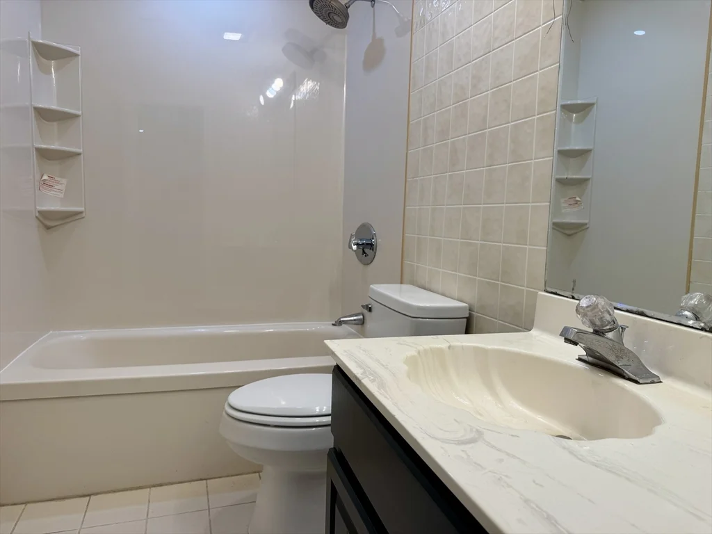 2 bed, 1 bath apartment for rent at 685 Oak St Unit 12-11, Brockton — photo 10 of 20