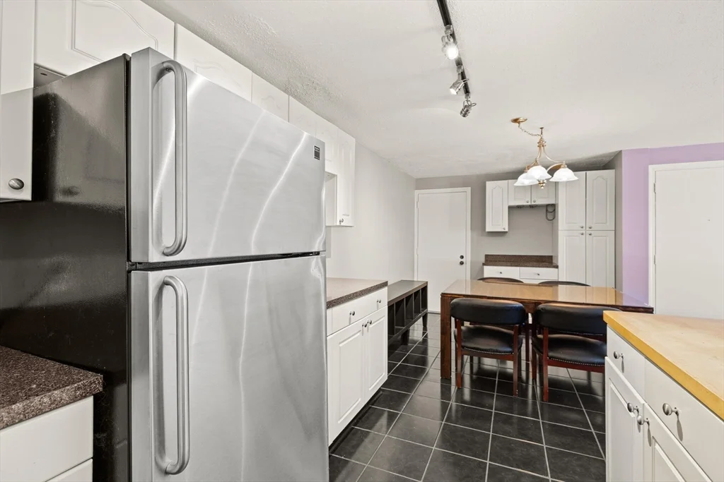 1 bed, 1 bath apartment for rent at 685 Oak St Unit 13-9, Brockton — photo 8 of 26