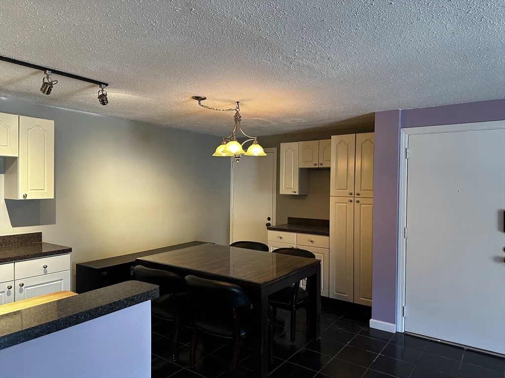 1 bed, 1 bath apartment for rent at 685 Oak St Unit 13-9, Brockton — photo 23 of 26