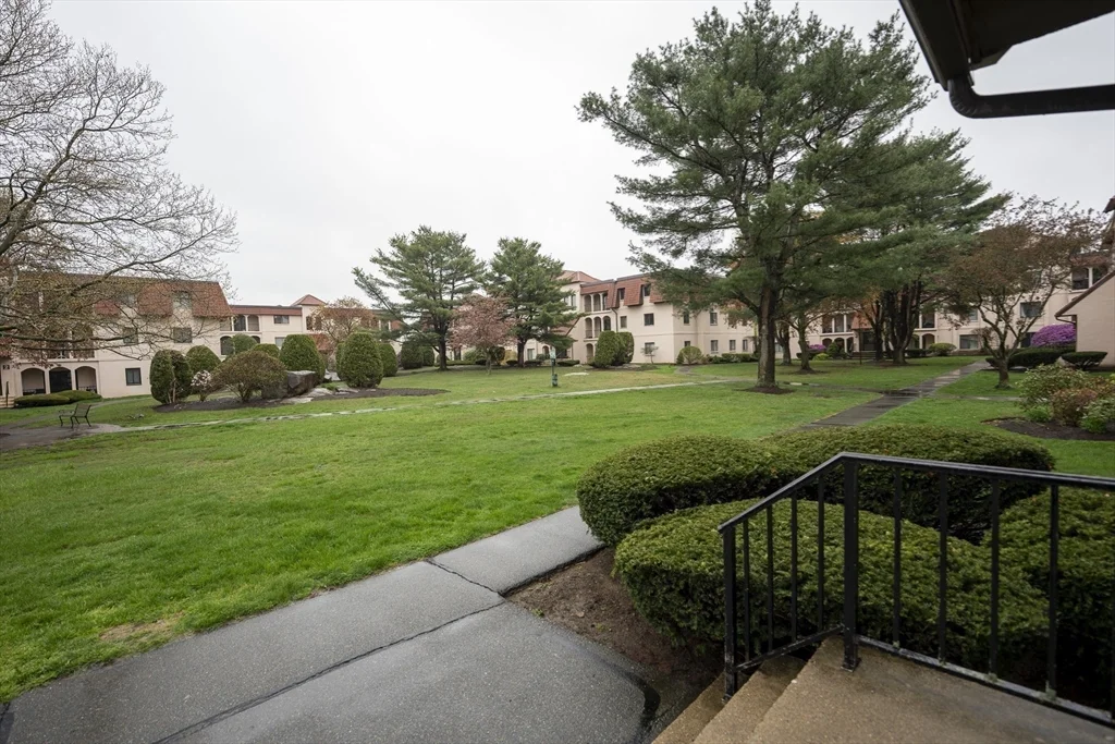 1 bed, 1 bath apartment for rent at 685 Oak St Unit 24-2, Brockton — photo 11 of 14