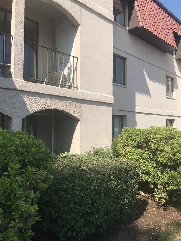 1 bed, 1 bath apartment for rent at 685 Oak St Unit 24-2, Brockton — photo 5 of 14