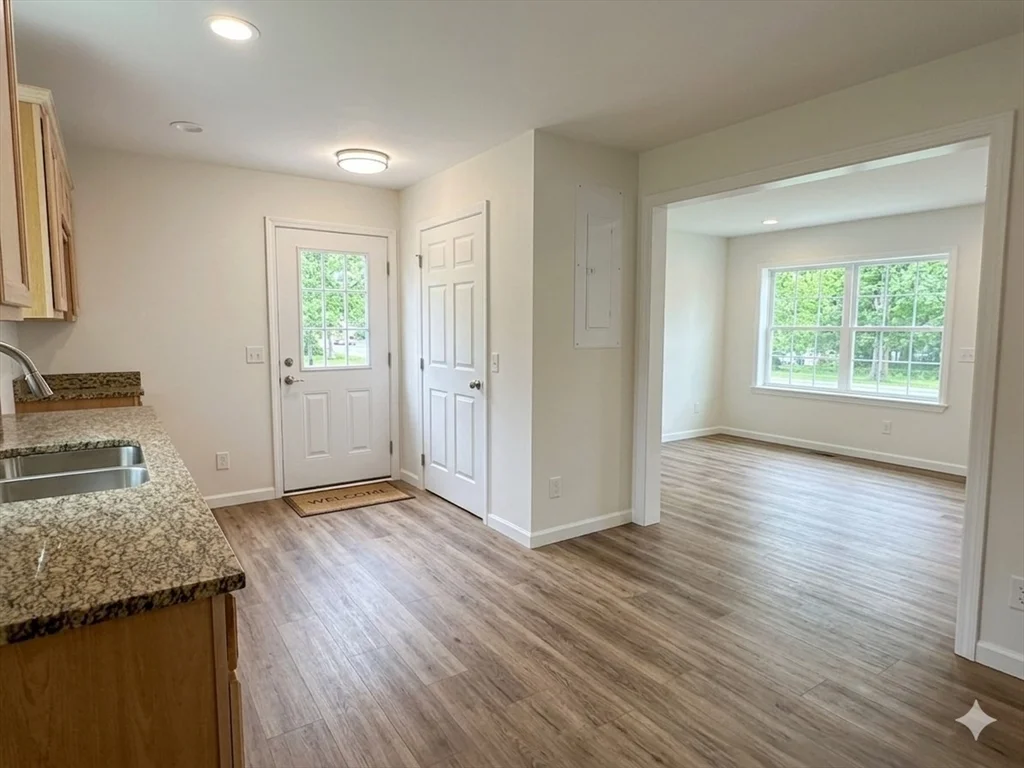3 bed, 1 bath apartment for rent at 685 West St Unit 3, Amherst — photo 3 of 11