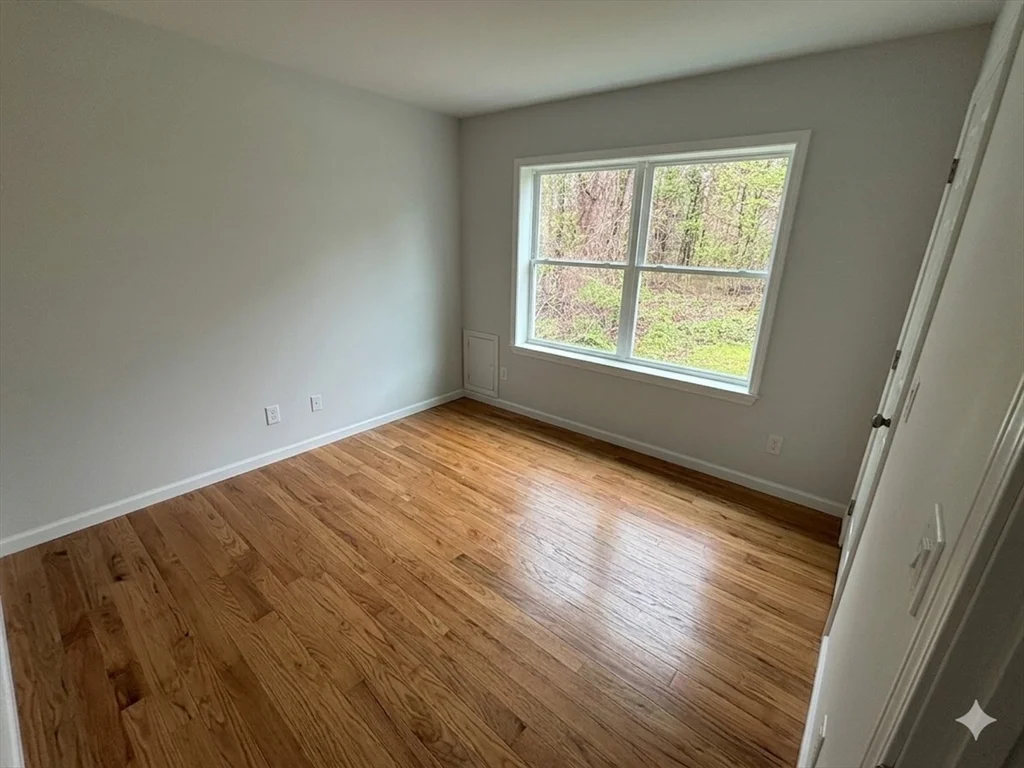 3 bed, 1 bath apartment for rent at 685 West St Unit 3, Amherst — photo 10 of 11
