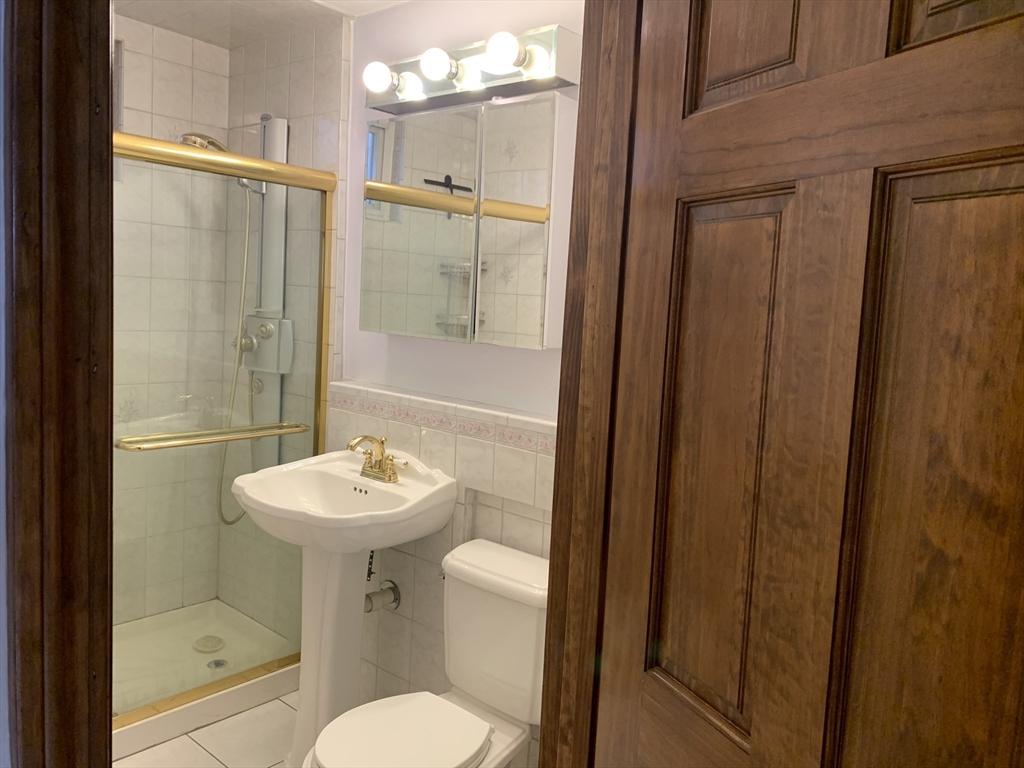 2 bed, 1 bath apartment for rent at 686 East 7th St Unit 1, South Boston — photo 15 of 20
