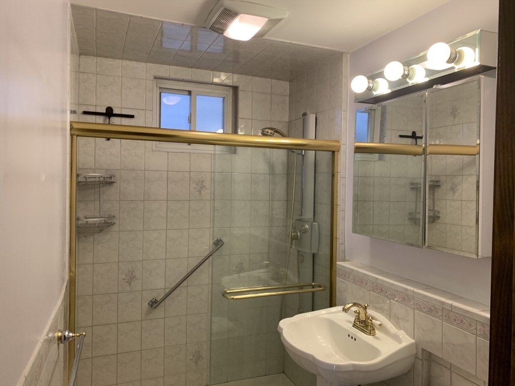 2 bed, 1 bath apartment for rent at 686 East 7th St Unit 1, South Boston — photo 16 of 20