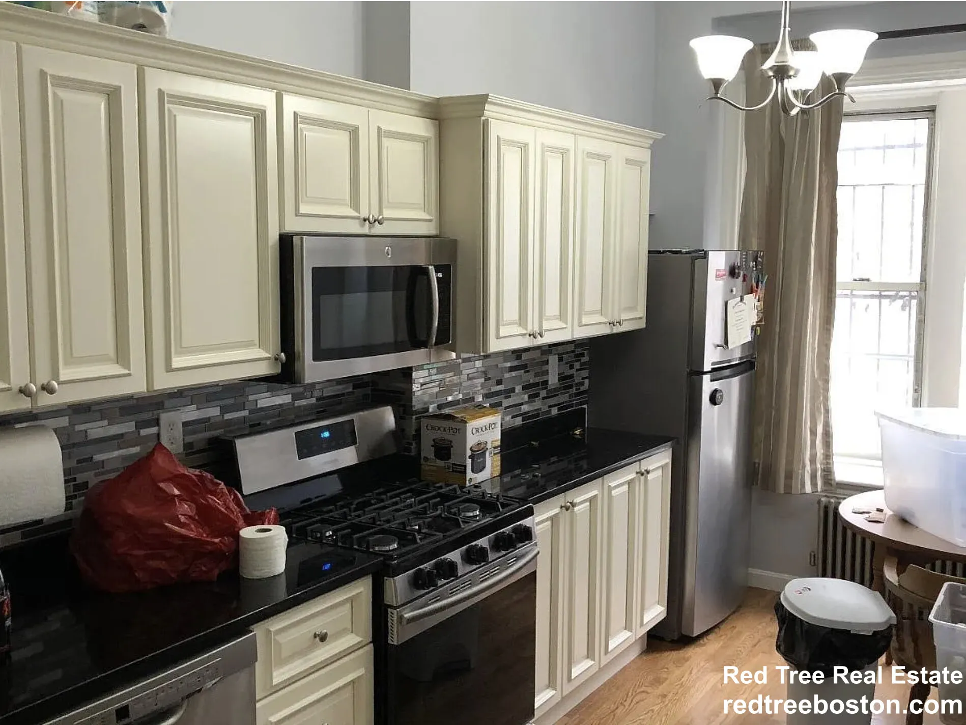 4 bed, 1 bath apartment for rent at 686 Parker St Unit 2, Mission Hill — photo 1 of 8