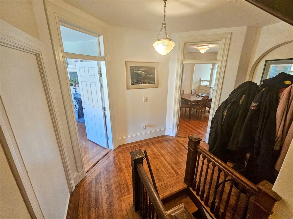 3 bed, 2 bath apartment for rent at 686 Washington St Unit 2, Brookline — photo 9 of 18