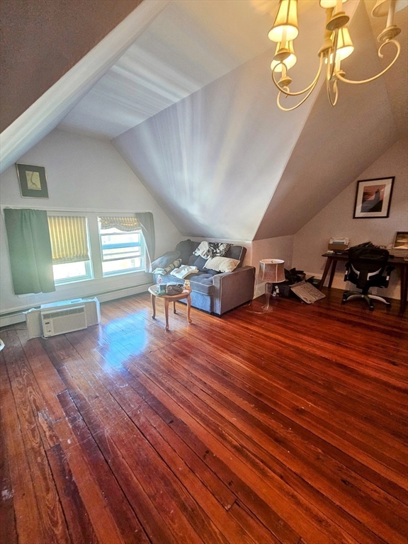 3 bed, 2 bath apartment for rent at 686 Washington St Unit 2, Brookline — photo 14 of 18