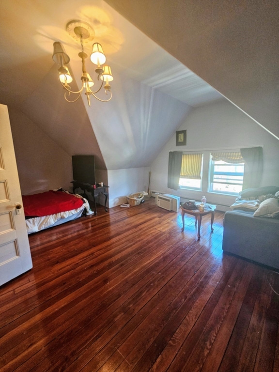 3 bed, 2 bath apartment for rent at 686 Washington St Unit 2, Brookline — photo 15 of 18